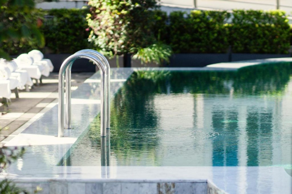 piscina four seasons