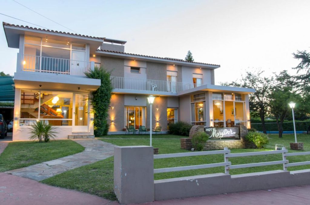 fachada hotel marydor