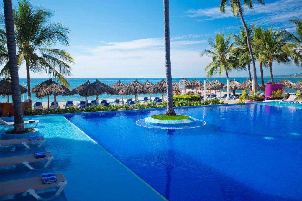 Mejores hoteles en Puerto Vallarta 10 Crown Paradise Club All Inclusive