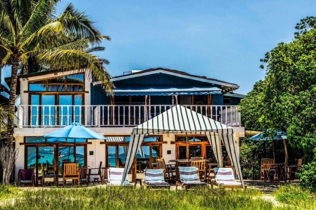 mejores hoteles en galapagos isla isabela 4 The Isabela Beach House